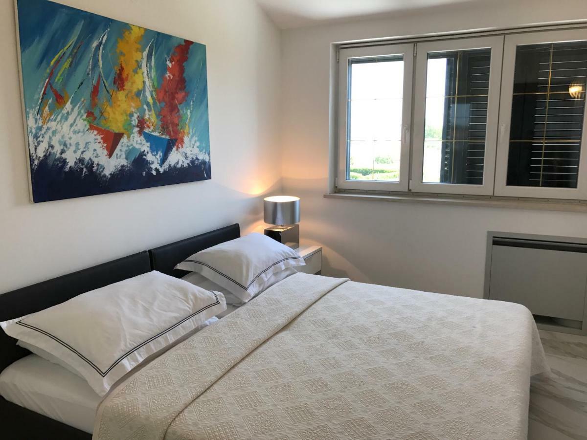 Apartments Victoria Privlaka ปริฟลากา ภายนอก รูปภาพ